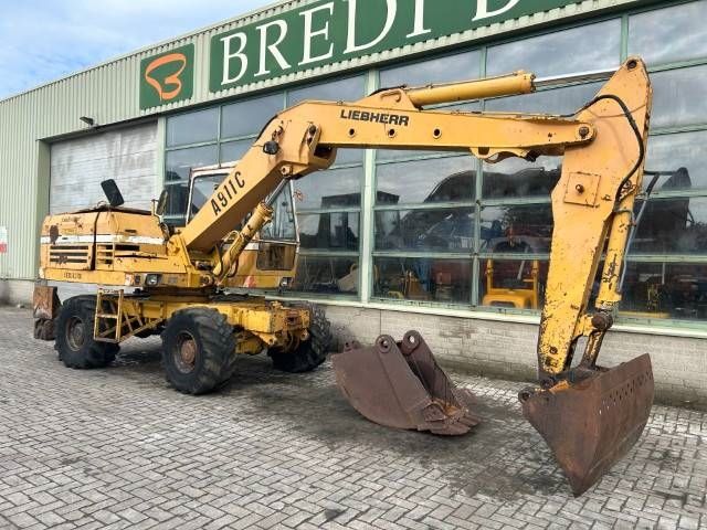 Liebherr A 911 C