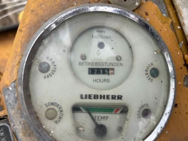 Liebherr A 911 C