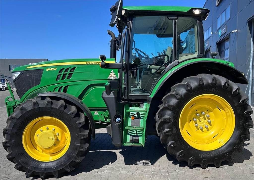 John Deere 6145R