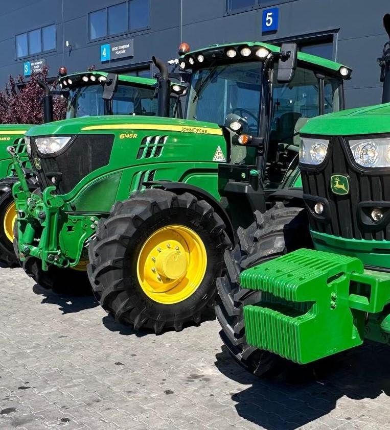 John Deere 6145R