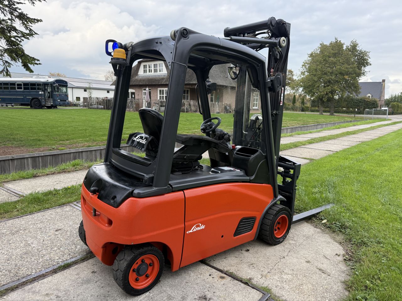 Linde 2 tonner triplex 5.2M Freelift Sideshift vorkversteller