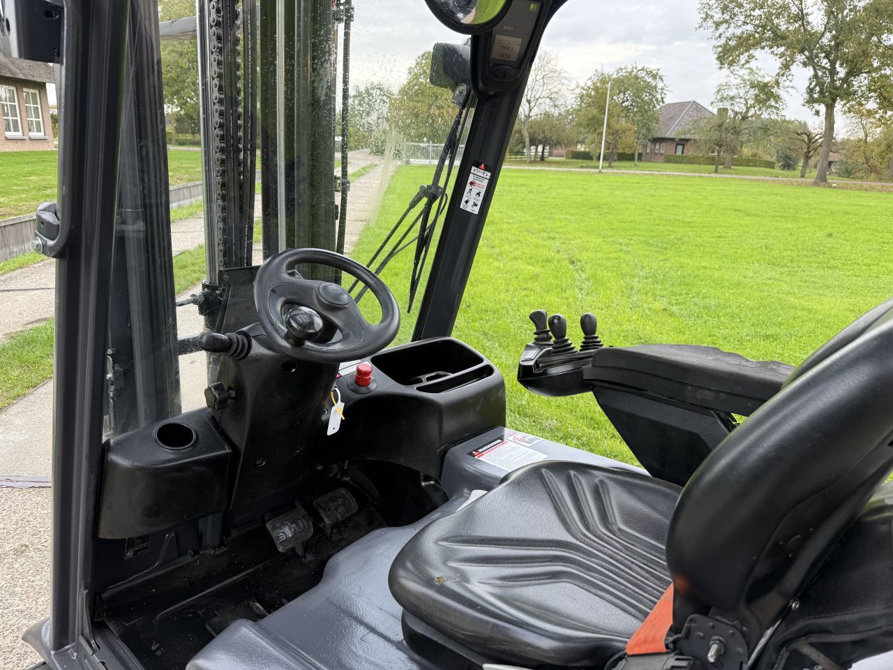 Linde 2 tonner triplex 5.2M Freelift Sideshift vorkversteller