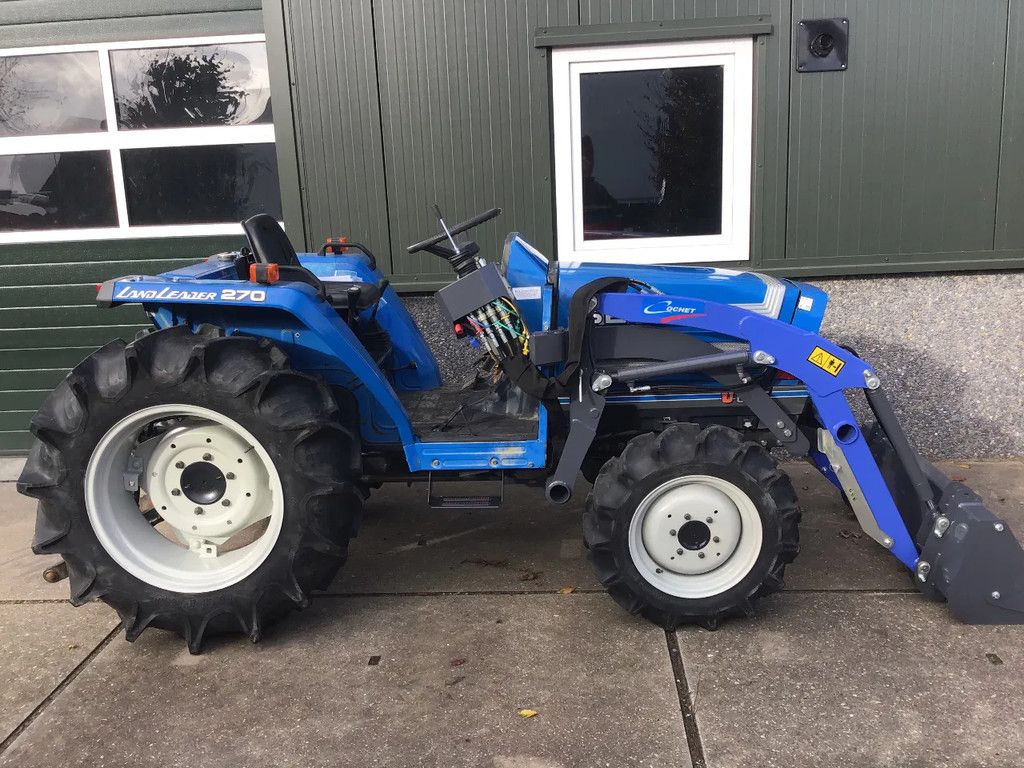 Iseki Mini trekker Iseki TA270 met nieuwe afkoppelbare voorlader