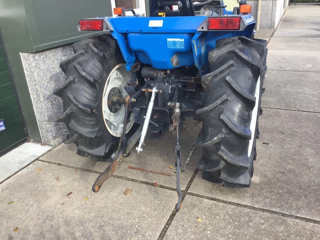 Iseki Mini trekker Iseki TA270 met nieuwe afkoppelbare voorlader