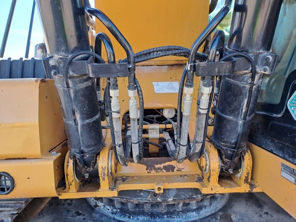 CAT 330NG