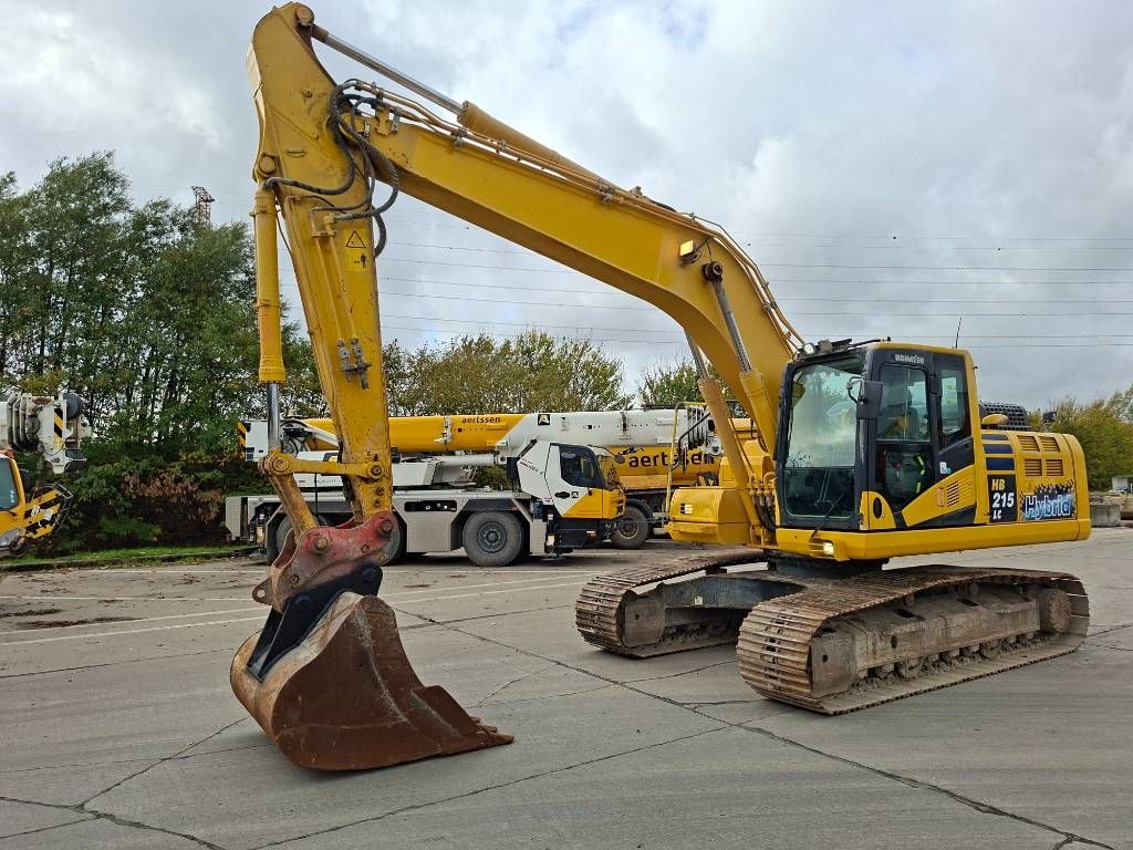 Komatsu HB 215 LC-3