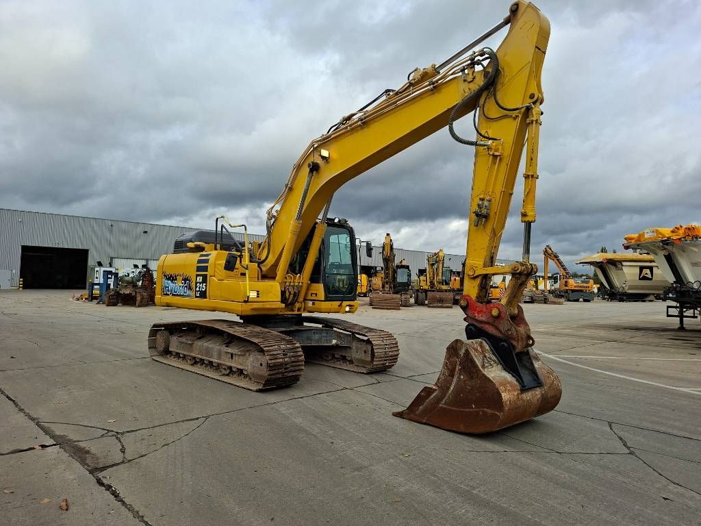 Komatsu HB 215 LC-3