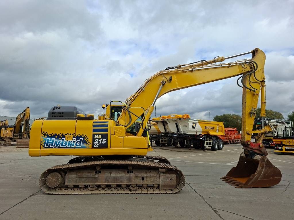 Komatsu HB 215 LC-3
