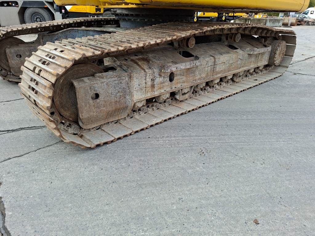 Komatsu HB 215 LC-3