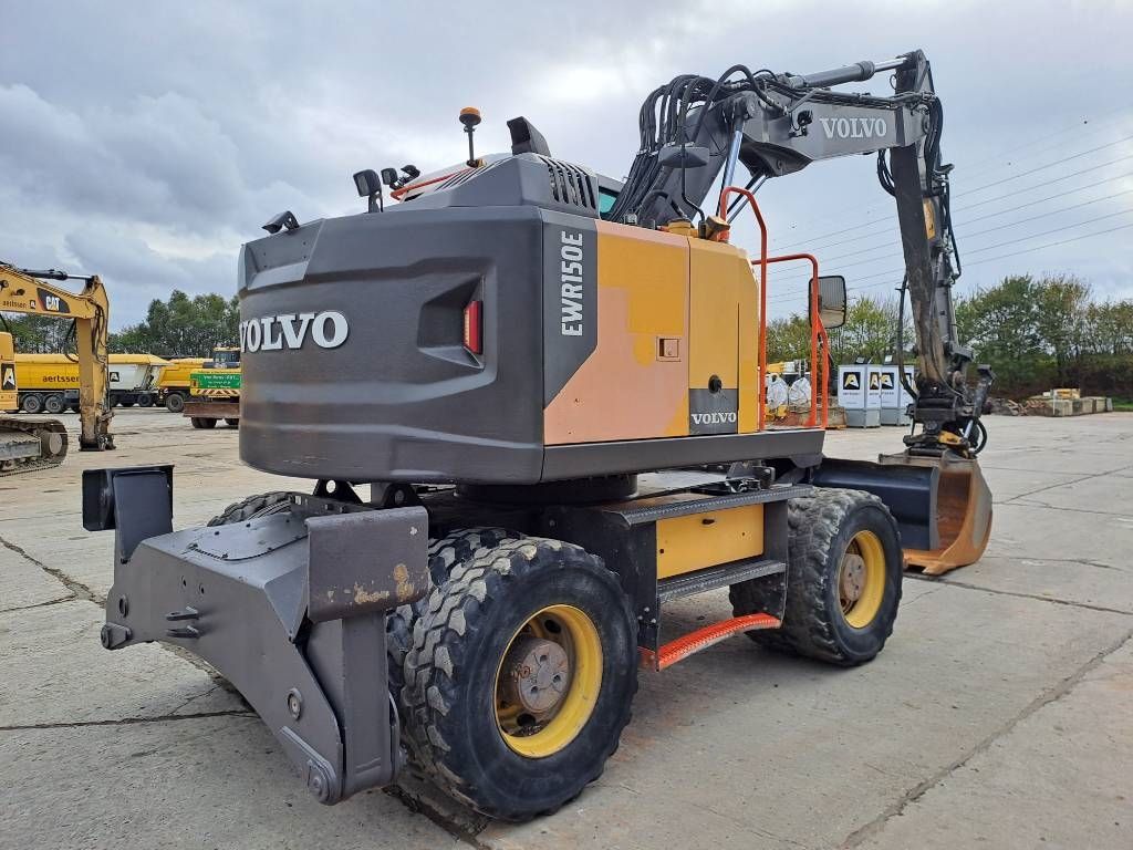 Volvo EWR150E + Engcon Rototilt