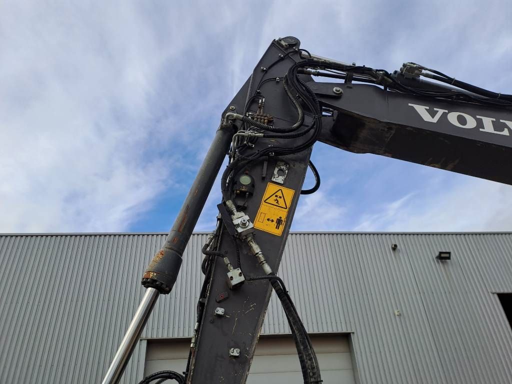 Volvo EWR150E + Engcon Rototilt