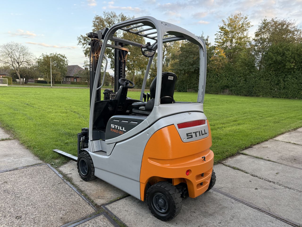 Still 2 tonner elektrisch Freelift Sideshift nieuw keur 3900uur