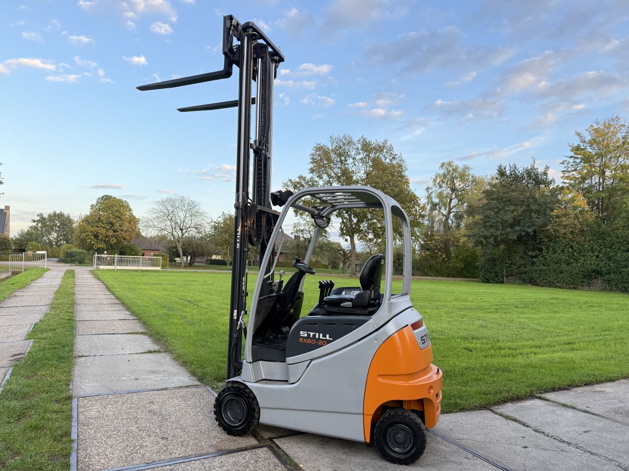 Still 2 tonner elektrisch Freelift Sideshift nieuw keur 3900uur