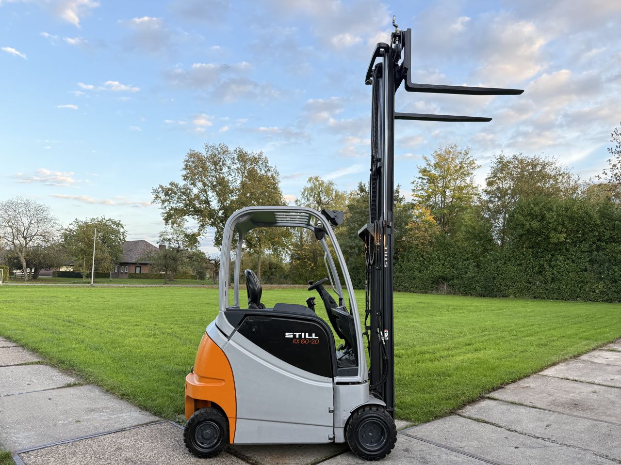 Still 2 tonner elektrisch Freelift Sideshift nieuw keur 3900uur
