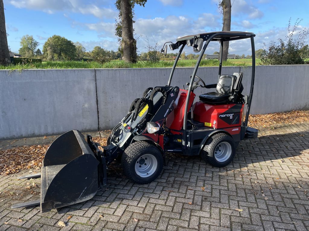 Norcar A6226 Automotive Shovel