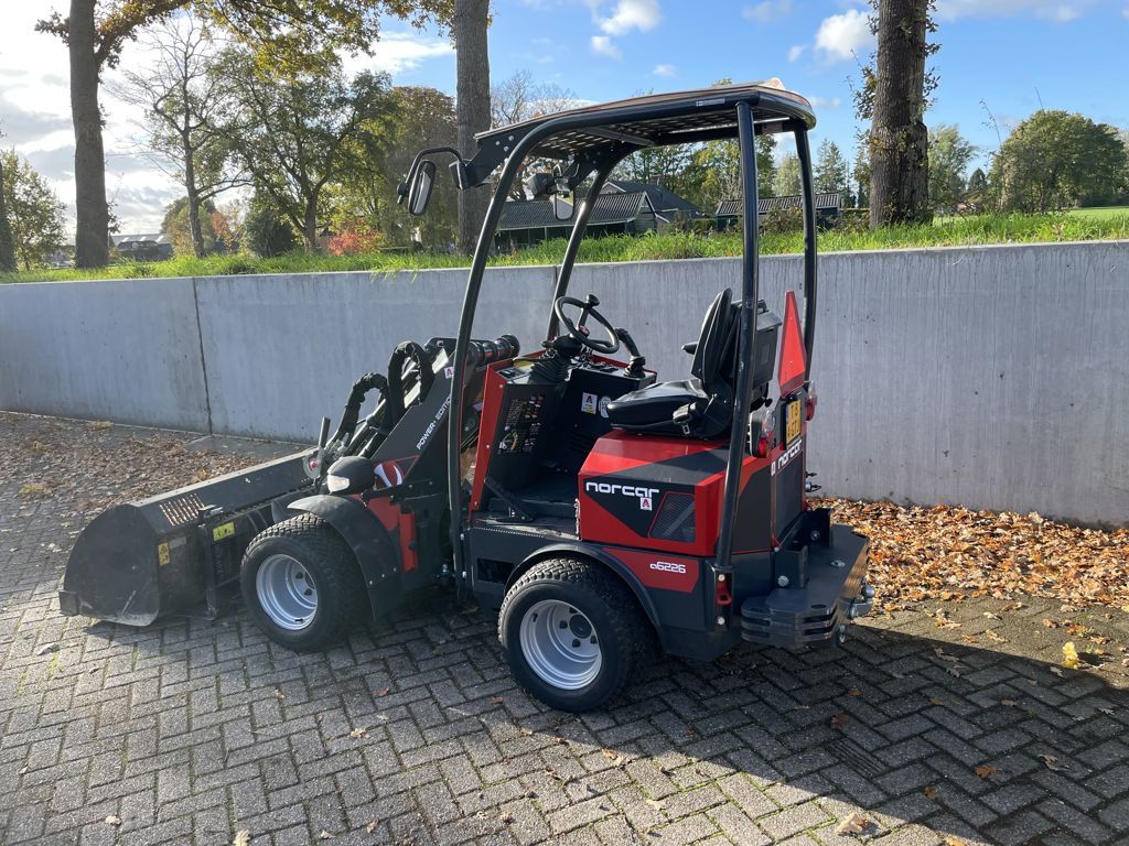 Norcar A6226 Automotive Shovel