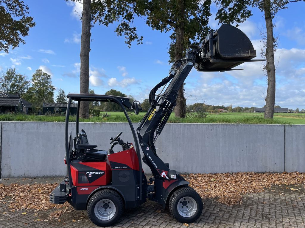 Norcar A6226 Automotive Shovel