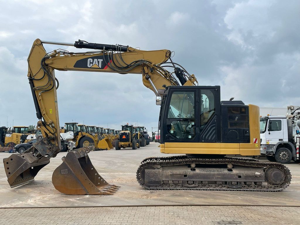 Caterpillar 325F LCR