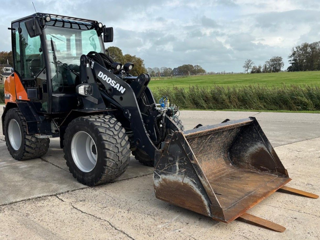 Develon DL60-7