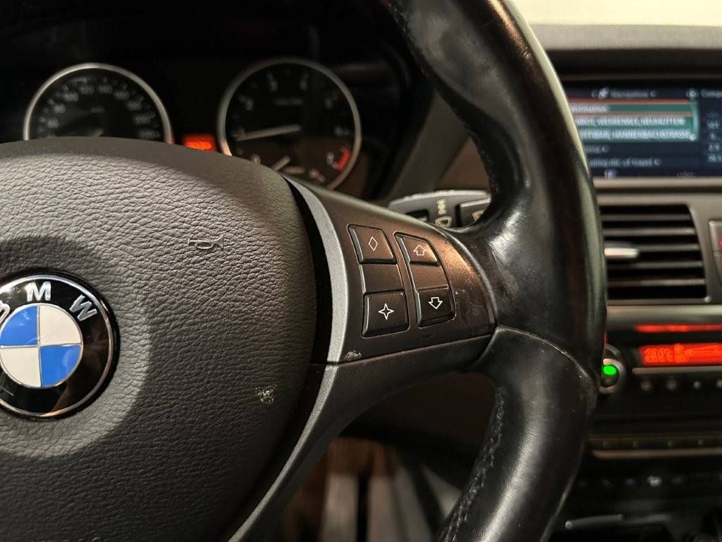 BMW X5 Xdrive 4.8i V8 Youngtimer (Marge)