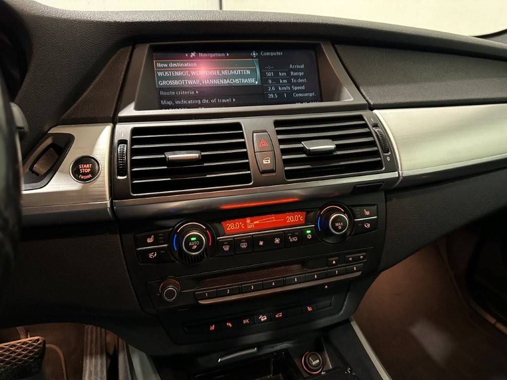 BMW X5 Xdrive 4.8i V8 Youngtimer (Marge)