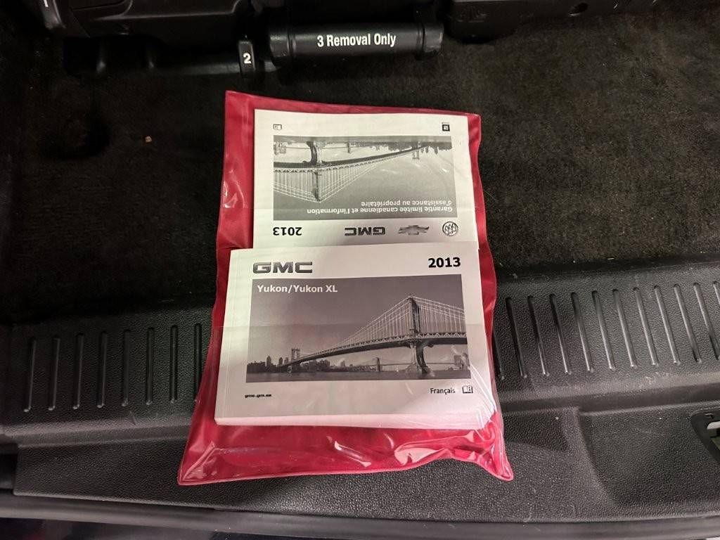 SUV GMC Yukon SLT LPG + Petrol 2013 (Margin)