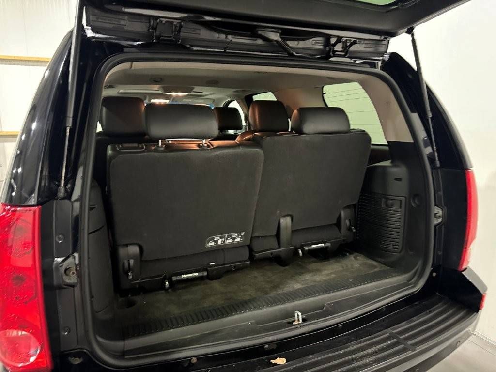 SUV GMC Yukon SLT LPG + Petrol 2013 (Margin)