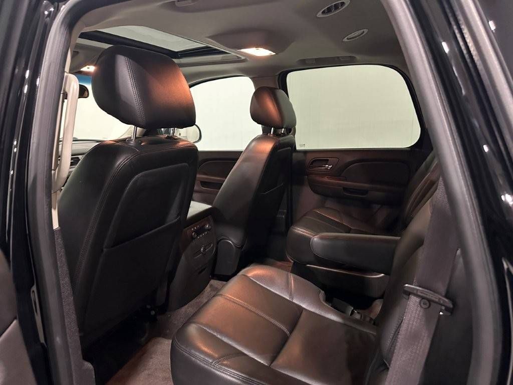 SUV GMC Yukon SLT LPG + Petrol 2013 (Margin)