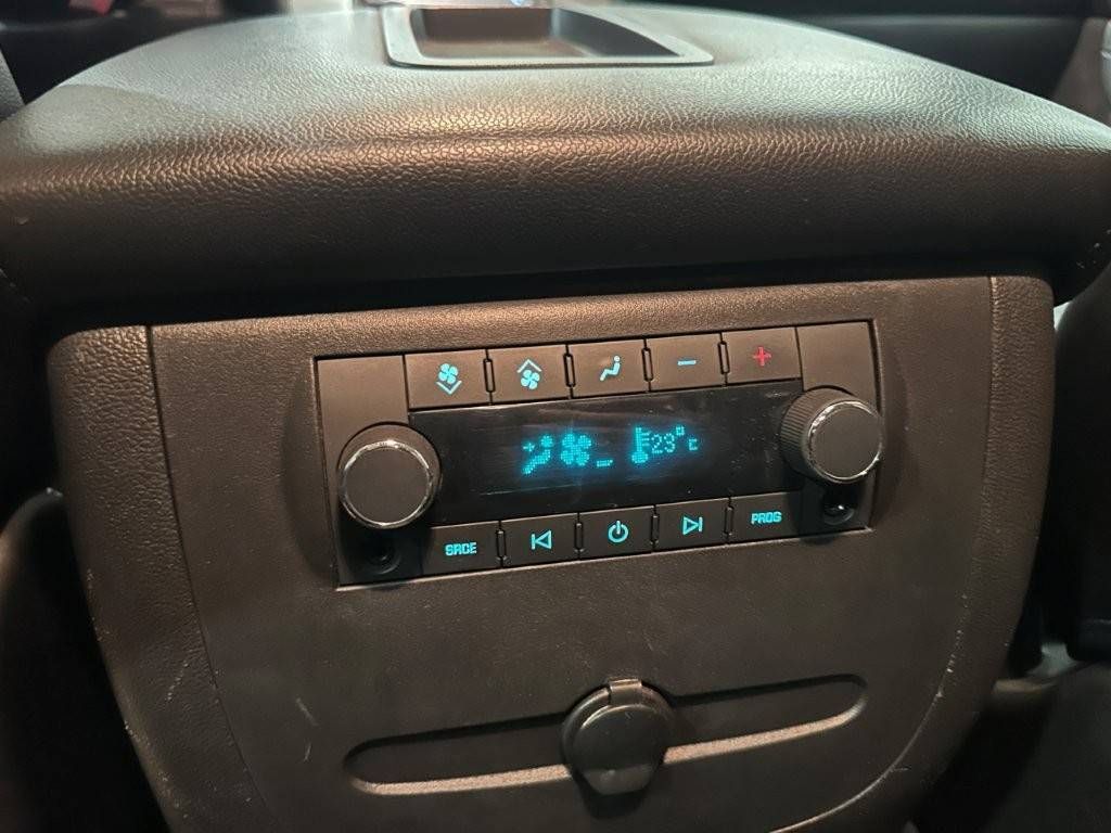 SUV GMC Yukon SLT LPG + Petrol 2013 (Margin)