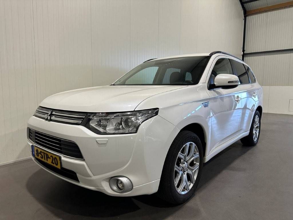 SUV Mitsubishi Outlander PHEV SUV Hybrid (Marge)