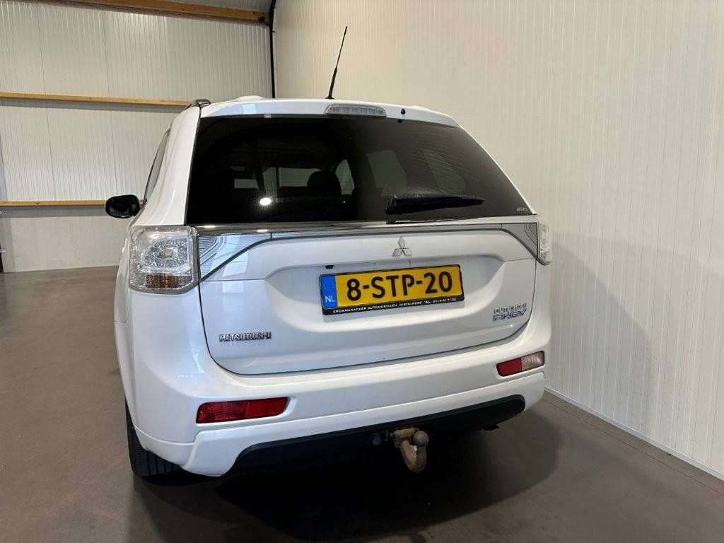SUV Mitsubishi Outlander PHEV SUV Hybrid (Marge)
