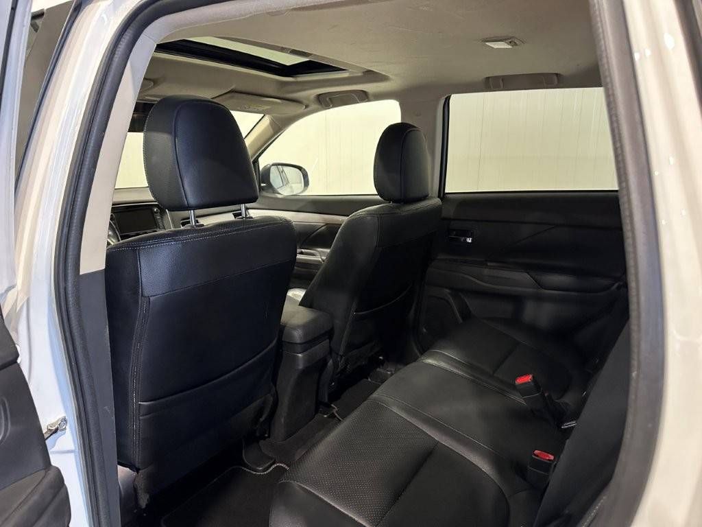 SUV Mitsubishi Outlander PHEV SUV Hybrid (Marge)