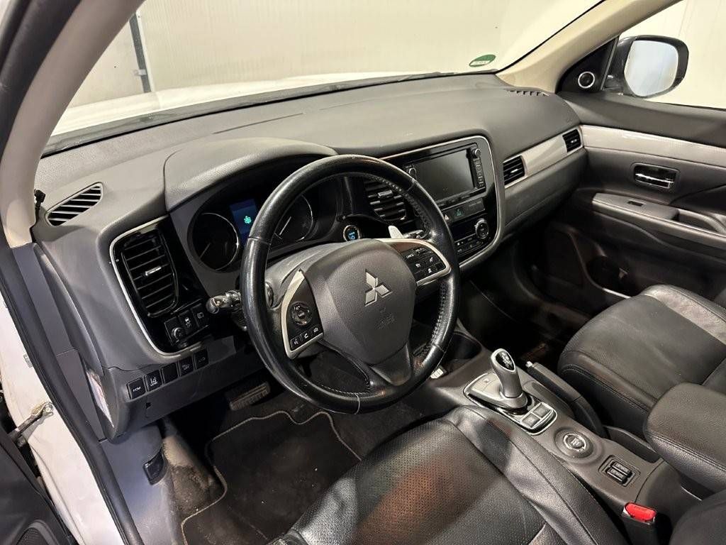 SUV Mitsubishi Outlander PHEV SUV Hybrid (Marge)