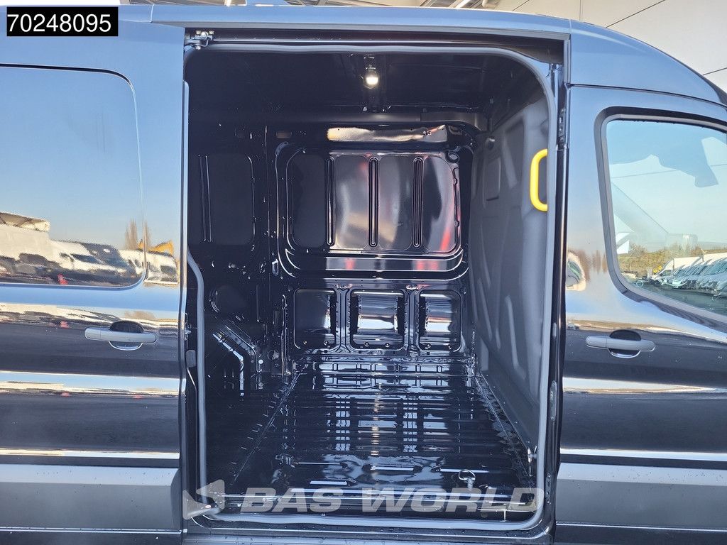 Ford Transit 165pk Nieuw Model Limited L2H2 Automaat CarPlay Xenon Camera 10m3 Klima Tempomat