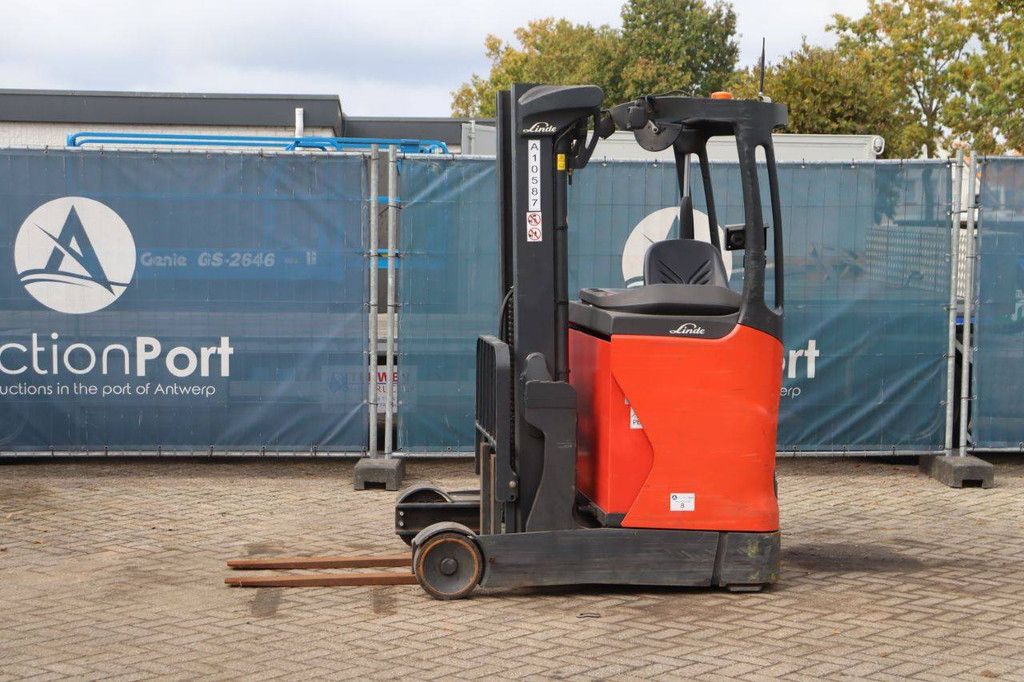 Schubmaststapler Linde R10B Elektro 1000kg 7,8m