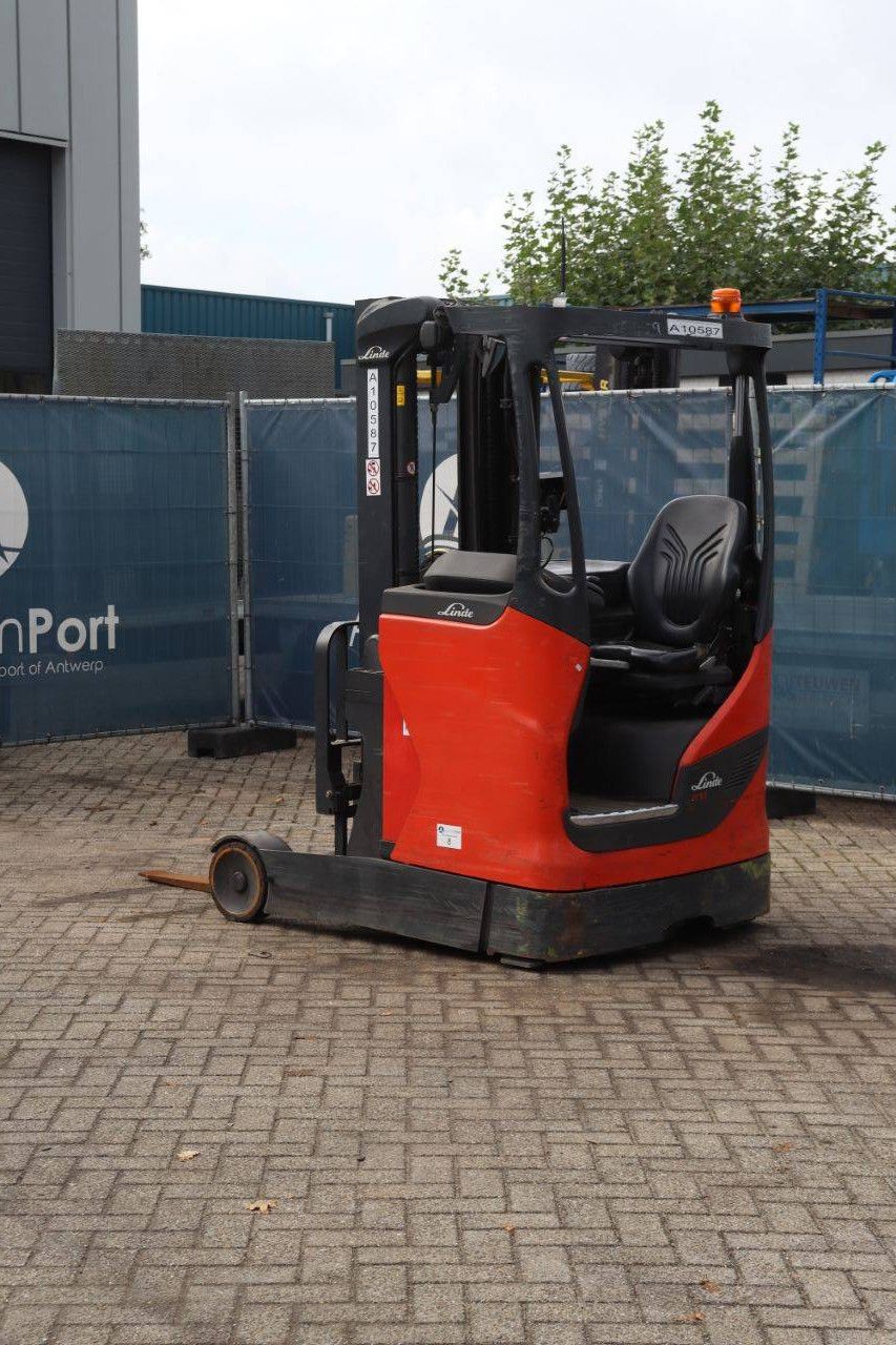 Schubmaststapler Linde R10B Elektro 1000kg 7,8m