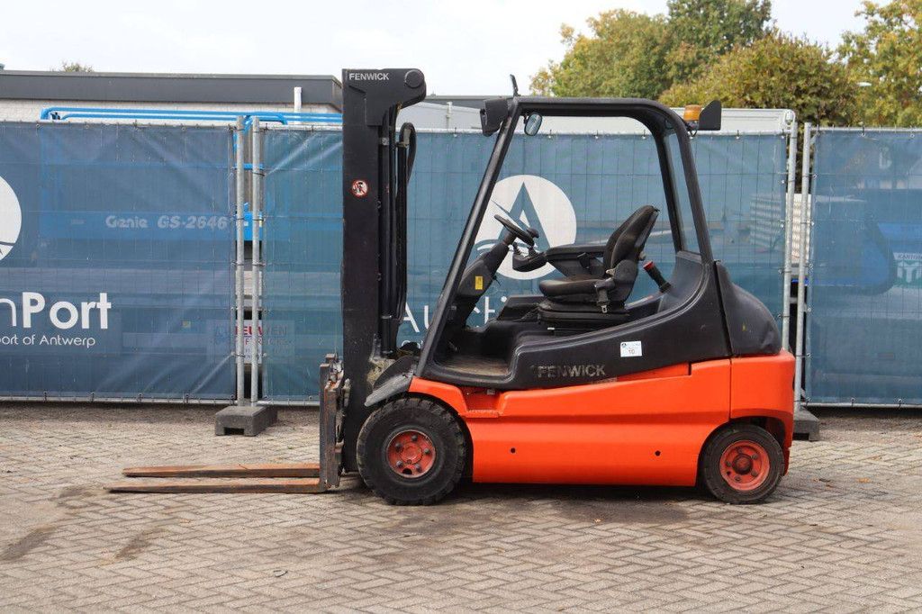 Forklift Linde E30/02 Electric 3000kg 4.7m 2005