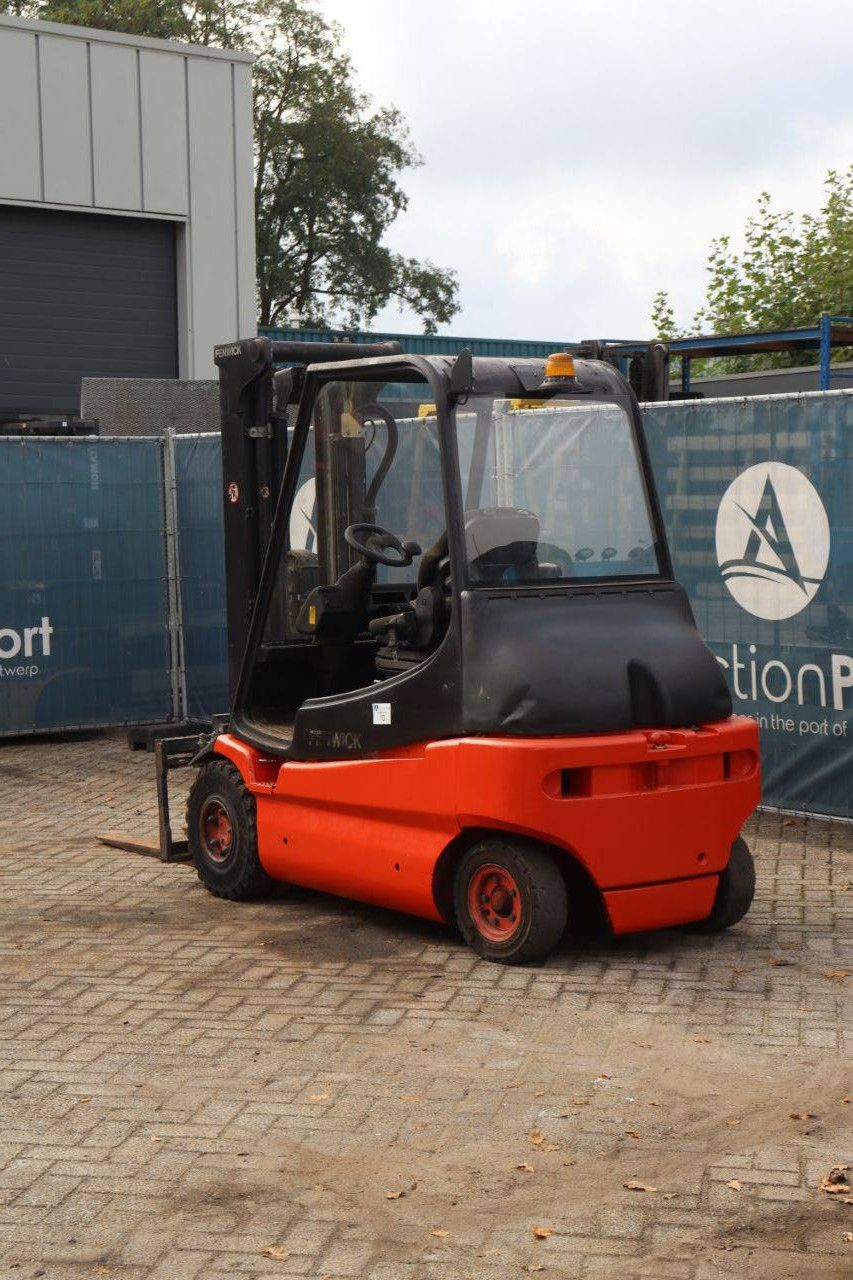 Forklift Linde E30/02 Electric 3000kg 4.7m 2005