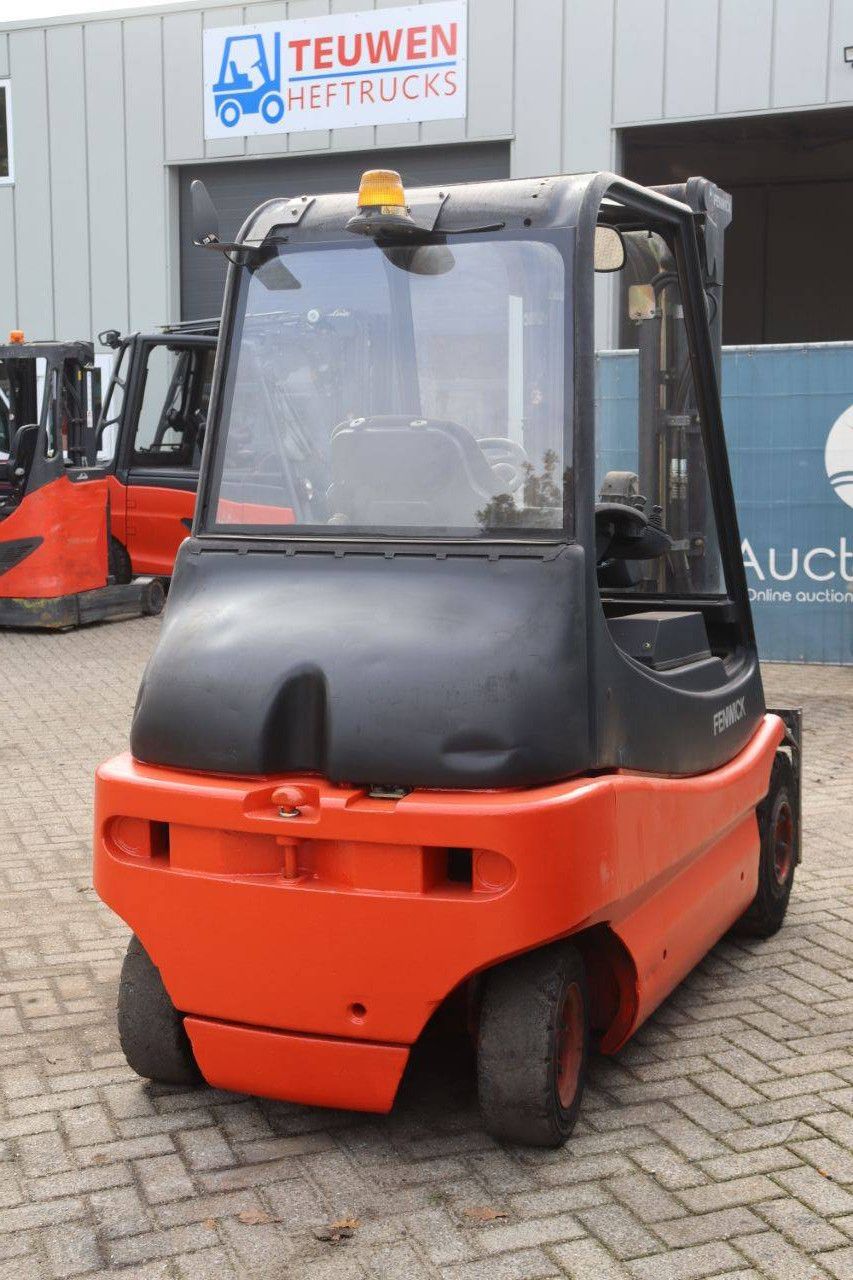 Forklift Linde E30/02 Electric 3000kg 4.7m 2005