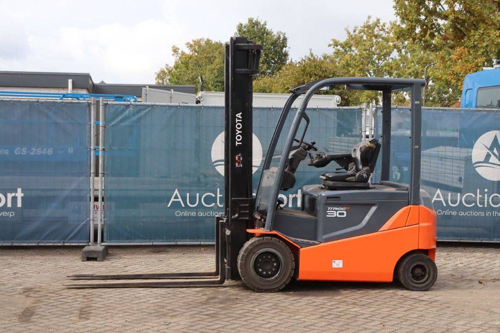 Forklift Toyota 8FBMKT30 Electric 3000kg 3.7m 2013
