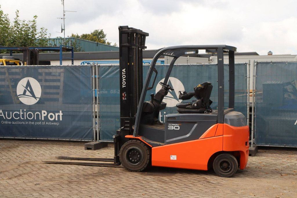 Forklift Toyota 8FBMKT30 Electric 3000kg 3.7m 2013