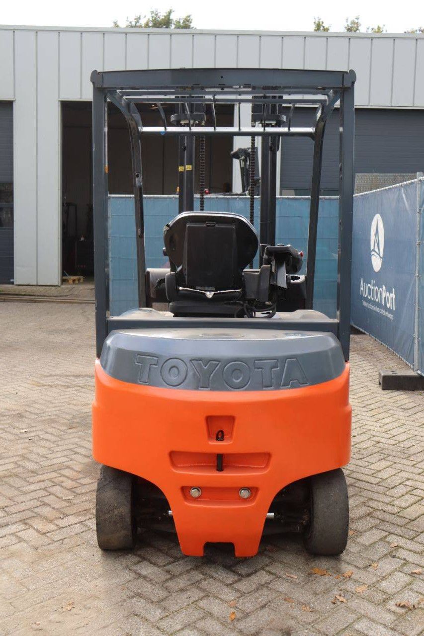 Forklift Toyota 8FBMKT30 Electric 3000kg 3.7m 2013
