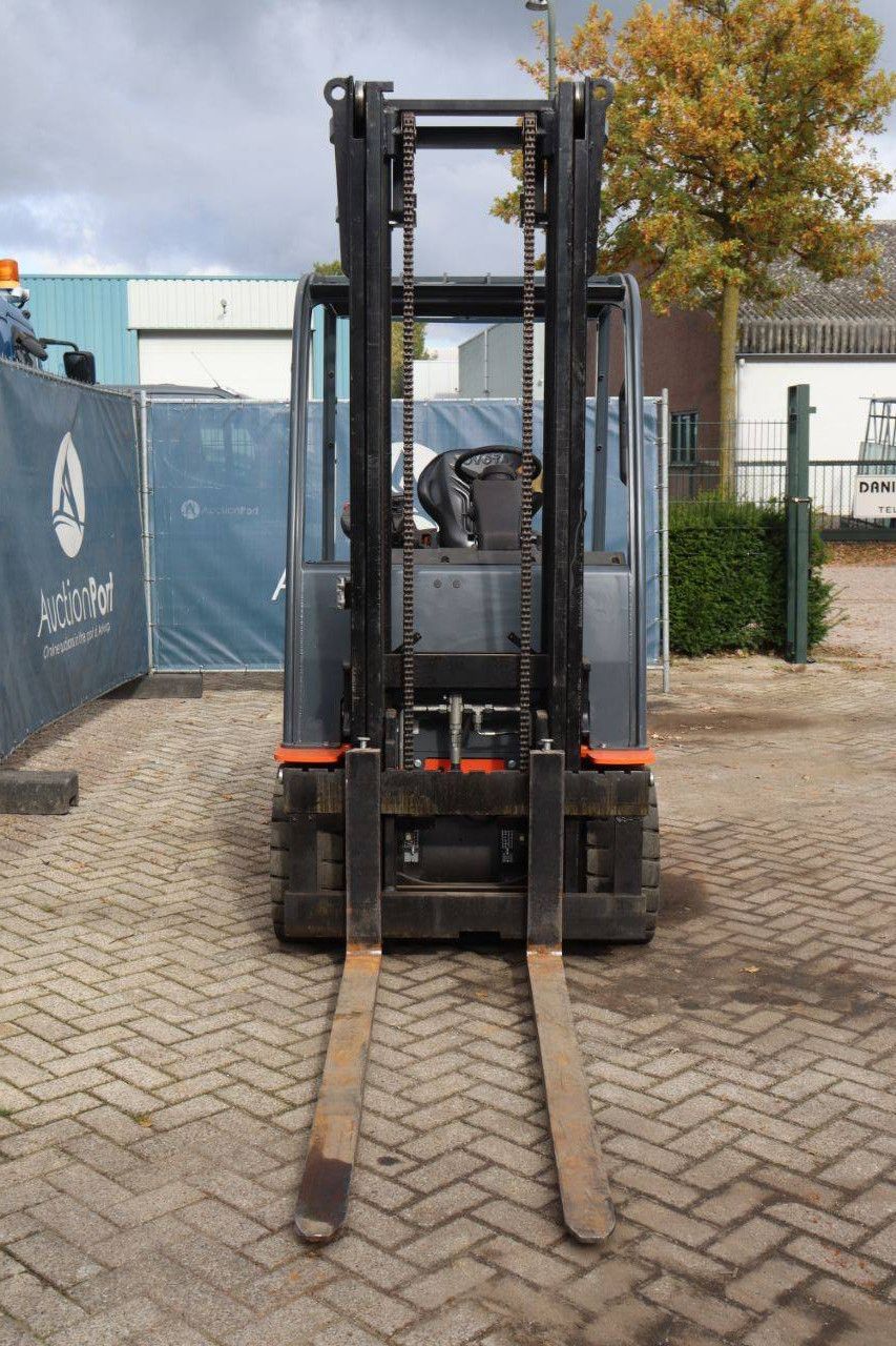 Forklift Toyota 8FBMKT30 Electric 3000kg 3.7m 2013