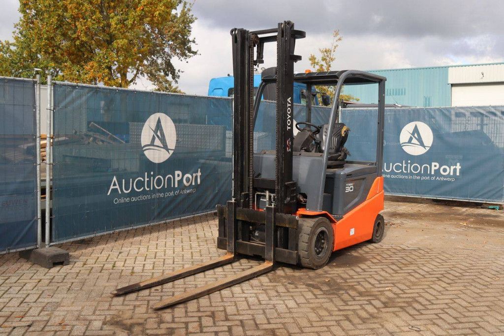 Forklift Toyota 8FBMKT30 Electric 3000kg 3.7m 2013