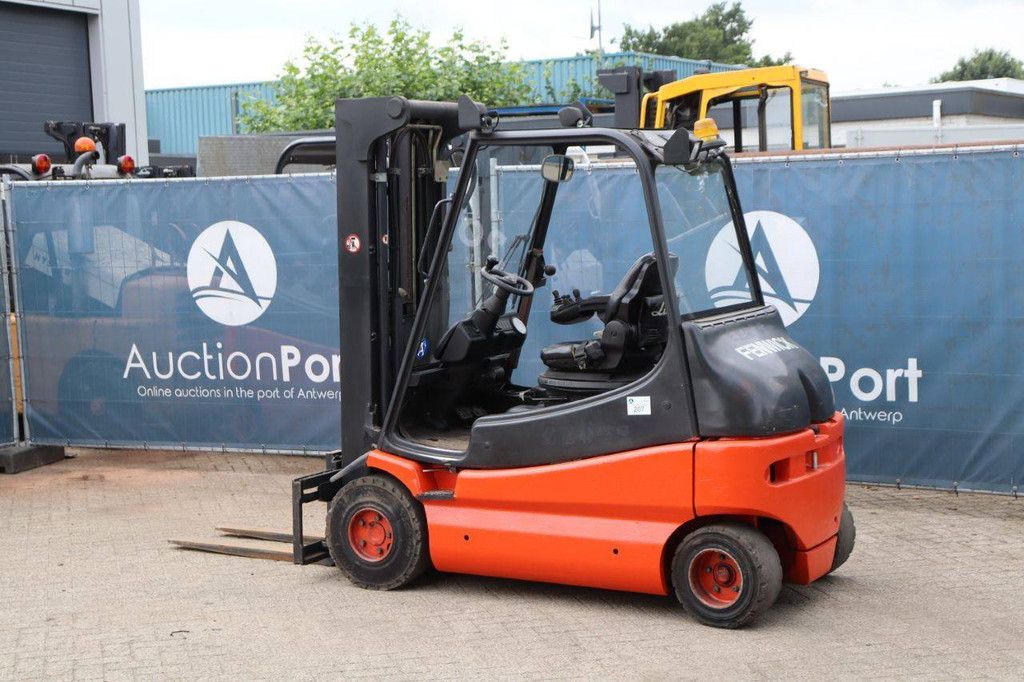 Gabelstapler Linde E25/02 Elektro 2500kg 4,8m 2006