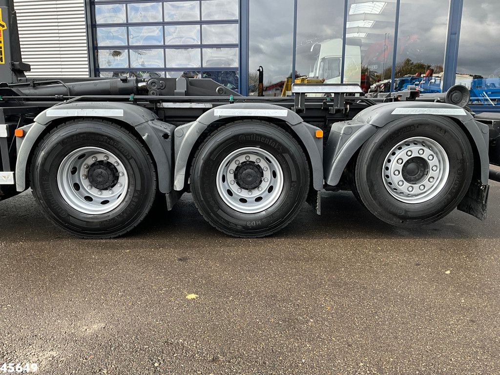 Man TGS 35.440 8x4 HMF 17 Tonmeter laadkraan