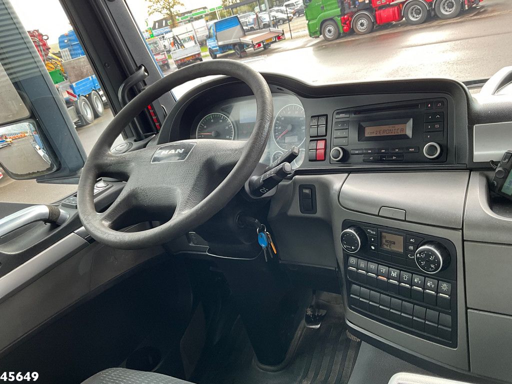 Man TGS 35.440 8x4 HMF 17 Tonmeter laadkraan