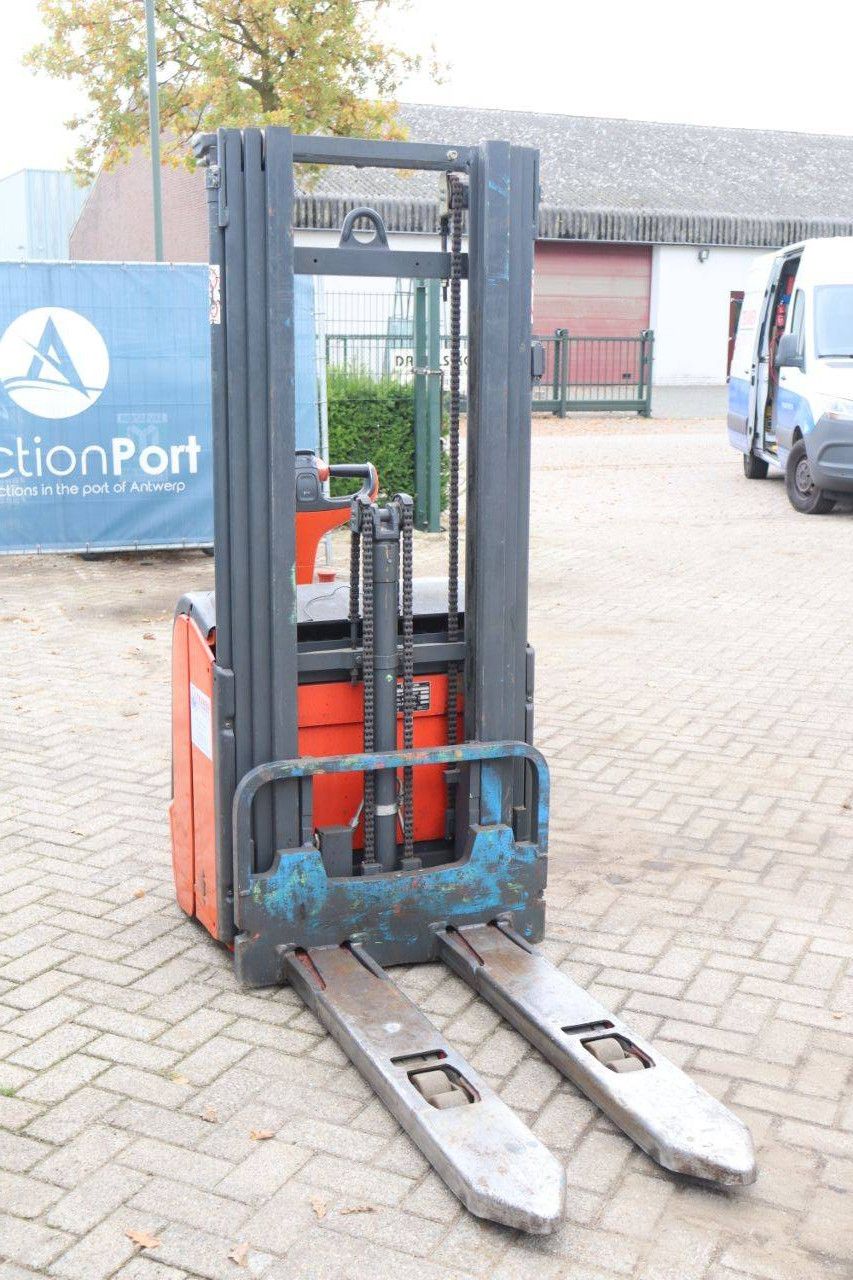 Fenwick L14 AP Electric Stacker 2000kg 4.35m