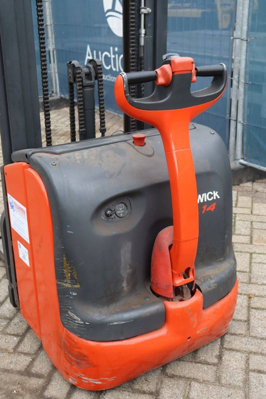 Fenwick L14 AP Electric Stacker 2000kg 4.35m