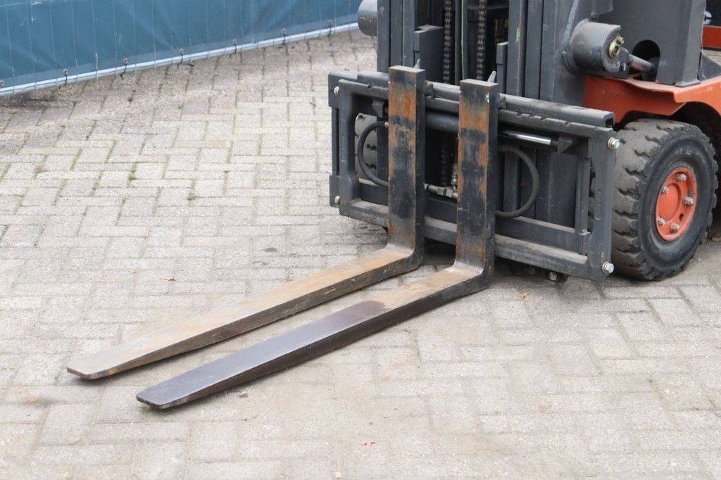 Gabelstapler Nissan HX1L15HQ Elektro 1500kg 4,75m